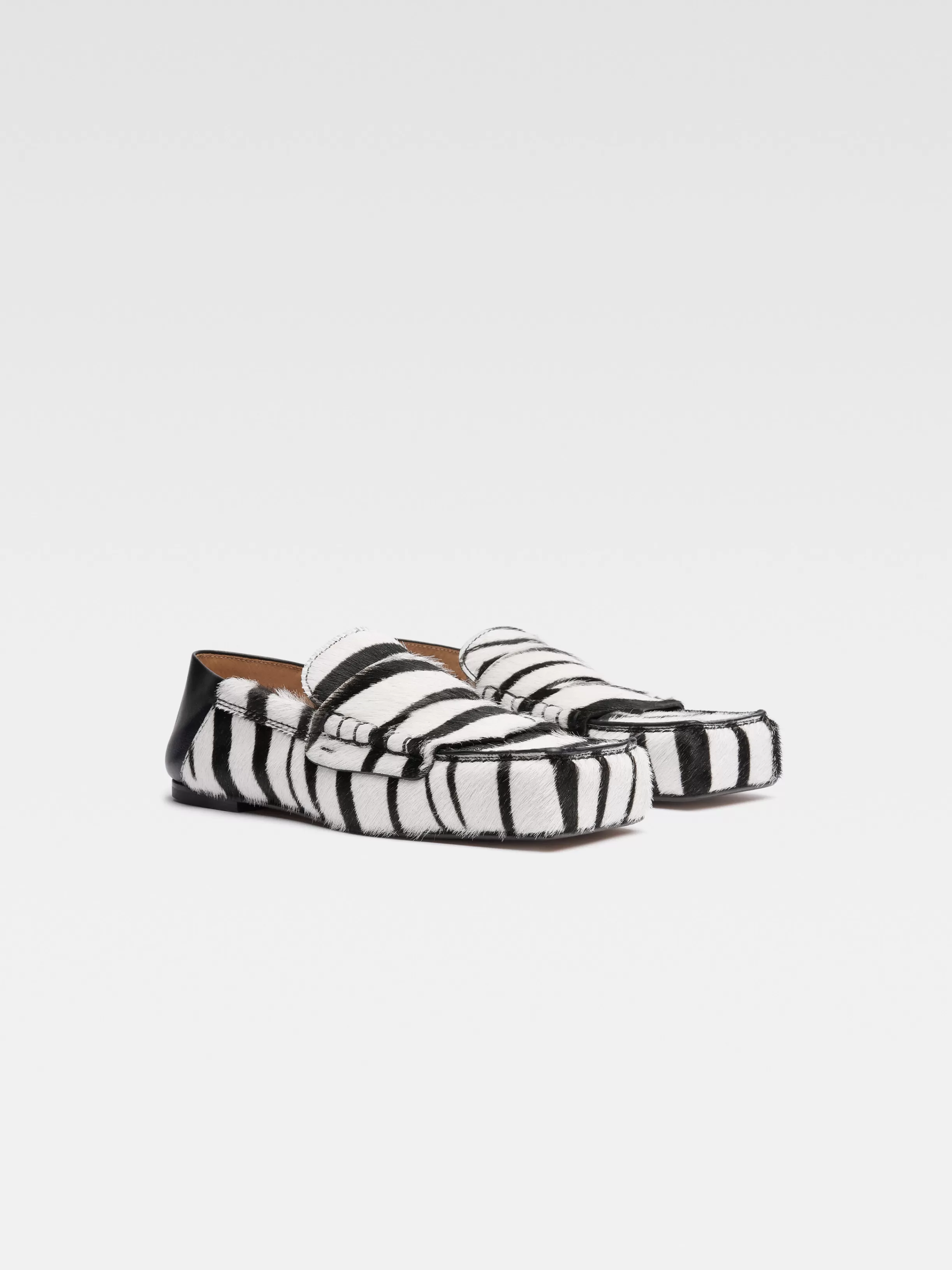 Jacquemus Shoes*The Carré loafers Black&whitezebra