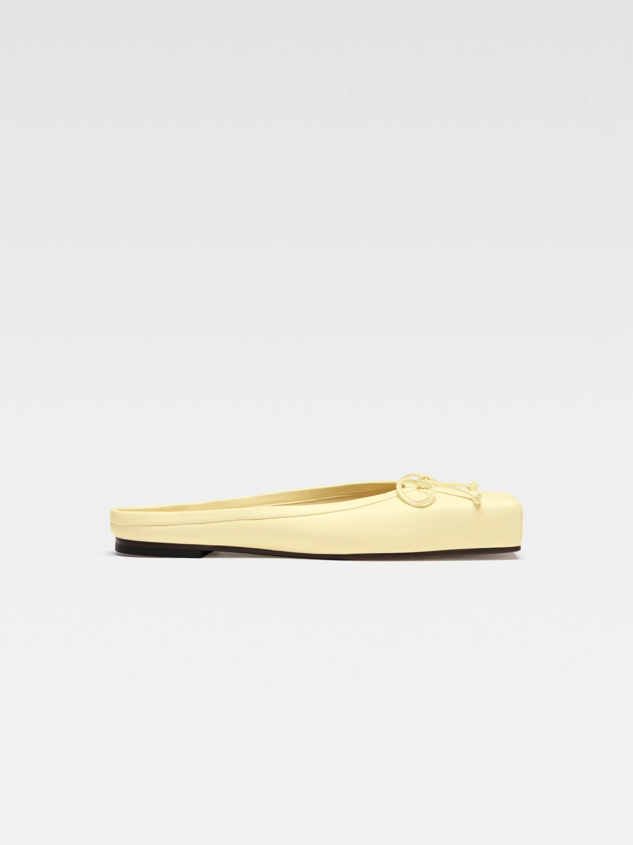 Jacquemus Shoes*The flat Ballet mules Paleyellow