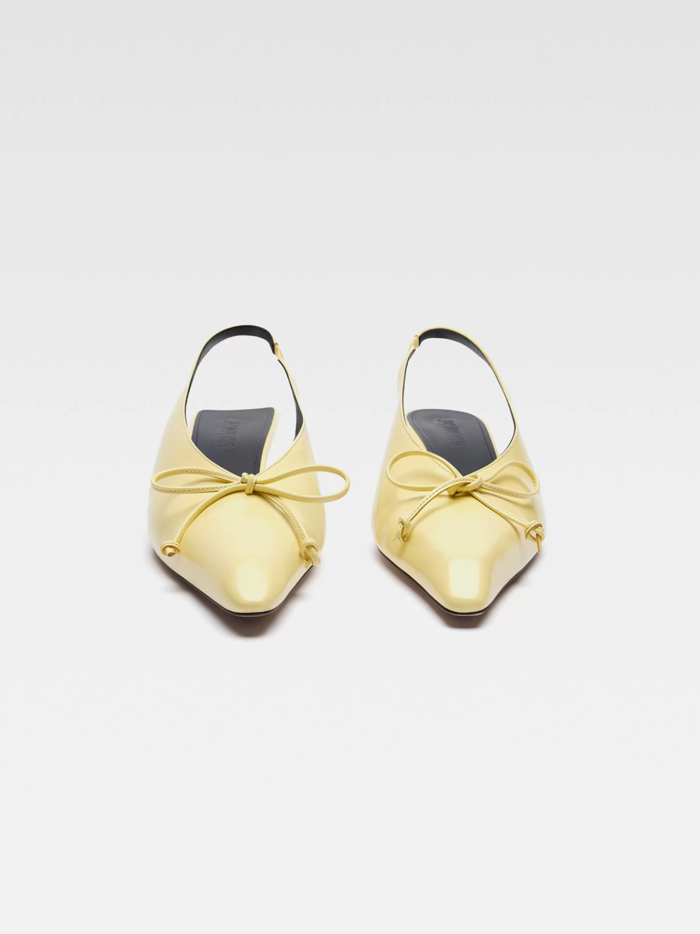 Jacquemus Shoes*The low Cubisto slingbacks Paleyellow